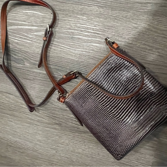 Dooney & Bourke snakeskin crossbody - Picture 4 of 9